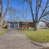 Отель Luxury Mid Century Charmer Near Historic Main St, фото 34