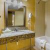 Отель Quality Inn & Suites Coldwater near I-69, фото 8