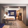 Отель La Quinta Inn & Suites by Wyndham Wichita Northeast, фото 13