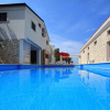 Отель Fantastic Holiday Home With Amazing Garden, Private Pool, Directly on the Beach, фото 25