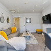 Отель The Highstreet Retreat - Luxurious, Central & Spacious! By Hinkley Homes Short Lets & Serviced Accom, фото 6