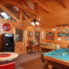 Отель Hullabaloo - Four Bedroom Cabin, фото 7