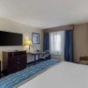 Отель Comfort Inn & Suites, фото 1