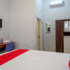 Отель RedDoorz near Patung Kuda Solo Baru, фото 5