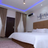 Отель Luxury 4-bed House in Abuja, фото 14