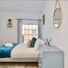 Отель The Highstreet Retreat - Luxurious, Central & Spacious! By Hinkley Homes Short Lets & Serviced Accom, фото 3