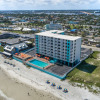 Отель Comfort Inn & Suites Daytona Beach Oceanfront, фото 26