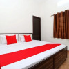Отель OYO 37097 Raj Apartments, фото 15