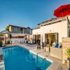 Отель Stylish Holiday Home With Private Pool and Ocean Views J Blue, фото 13