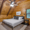 Отель Dudley I by Avantstay Cosy Cabin w/ Hot Tub & Incredible Views, фото 7
