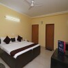 Отель Divine Inn by OYO Rooms, фото 3
