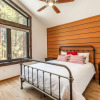 Отель No. 49 San Gorgonio Lodge - 4 Br Cabin, фото 24