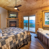 Отель Stunning 2BR Cabin with Mountain Views, фото 3