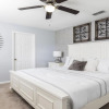 Отель Modern 7BR Home w Pool Greenview Close to Disney, фото 5