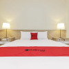 Отель RedDoorz Premium near Ragunan Zoo 2, фото 19