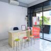 Отель RedDoorz near Ahmad Yani Airport 3, фото 5