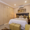 Отель Room in Guest Room - Ezulwini Guest House - Queen Room With Balcony, Pool View & Jacuzzi in Balito, фото 3
