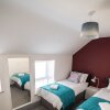 Отель Holiday Rentals NI - Eglinton Four, фото 6
