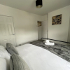 Отель Remarkable 2-bed House in Rochester, фото 4