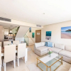 Отель Luxe 3BDR w Private Rooftop Jacuzzi & Beach Access, фото 12