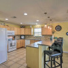 Отель Coastal Pet-friendly Home, Walk to Galveston Beach, фото 11