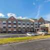 Отель Comfort Inn & Suites High Point - Archdale, фото 1