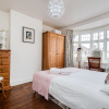 Отель Headington Orchard - 3 Bedroom House Parking Garden, фото 2