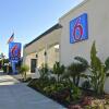 Отель Motel 6 Newport Beach, фото 22