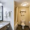 Отель Quality Inn & Suites, фото 8