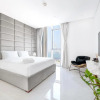 Отель Spectacular 3 BR condo with maids room facing the Dubai Eye, фото 20