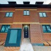 Отель Contemporary Apartment in Worcester Near Worcester Cathedral в Вустере