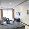 Отель Lux Suites Silverstone  Apartments, фото 2