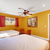 Отель Las Vegas Elegance! Pool Table & Sparkling Pool! 3 Bedroom Home by RedAwning, фото 7