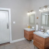 Отель Southtown Classic 3br/2ba Mins From Downtown, фото 11