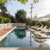 Отель Clementine - Bright Modern Retreat w Pool & Large Patio, фото 11