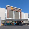 Отель La Quinta Inn & Suites by Wyndham Tulsa Downtown/Route 66, фото 1