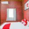 Отель OYO 774 Villa 007 Sengkaling, фото 22