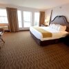 Отель Comfort Suites Mackinaw City, фото 6