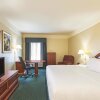 Отель La Quinta Inn & Suites Covington, фото 17