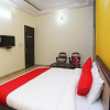 Отель OYO 19966 Angel Pink Residency, фото 12