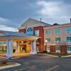 Отель Holiday Inn Express Hotel & Suites Grand Rapids-North, an IHG Hotel в Гранд-Рапидсе