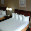 Отель Ambassadors Inn & Suites, фото 15
