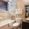 Отель Village View, Townhouse | Fireplace at Parry Peak Lofts (Premium-Rated Condo 106), фото 10