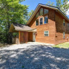 Отель Smokey's Hideout - One Bedroom Cabin, фото 19