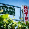 Отель Alpina в Вильянуэва-де-Аросе