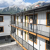 Отель Basecamp Suites Canmore, фото 1