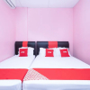 Отель OYO 89984 Noris Wang Homestay, фото 12
