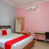 Отель RedDoorz Plus Syariah @ Hotel Boulevard Luwuk, фото 4