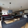 Отель Gorgeous Studios - NEWCASTLE UNDER LYME, фото 14