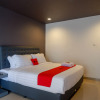 Отель RedDoorz near Bukitsari Semarang, фото 6